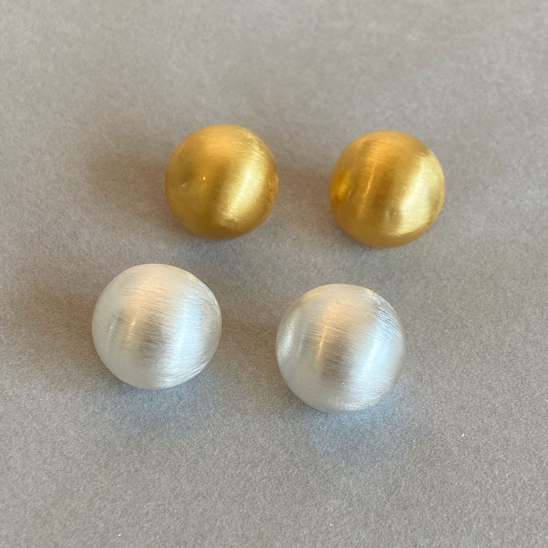 Brushed frosted round ball earrings copper gold-plated silver needle retro commuter high-end temperament semi-circle earrings earrings wholesale