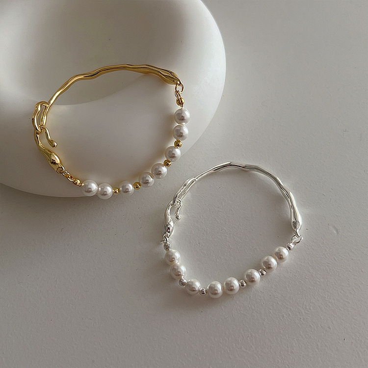 Niche design irregular metal pearl bracelet for women, retro personality, simple and versatile temperament fashion bracelet
