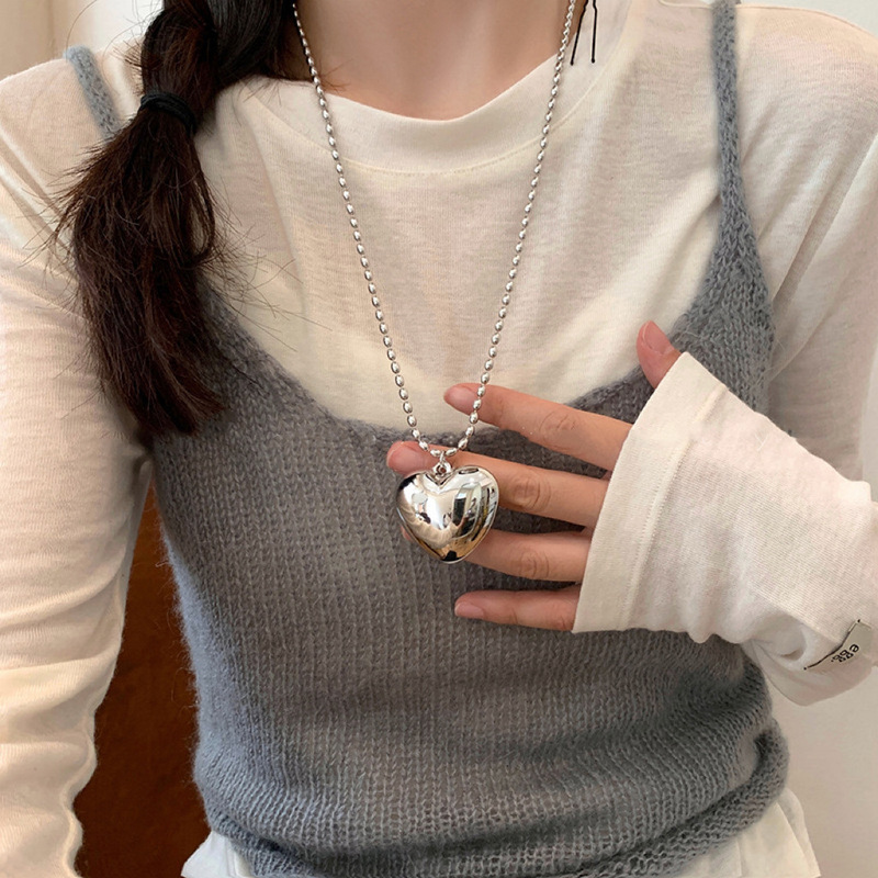 Korean blogger niche metal love long titanium steel rice bead necklace women's light luxury simple versatile long sweater chain
