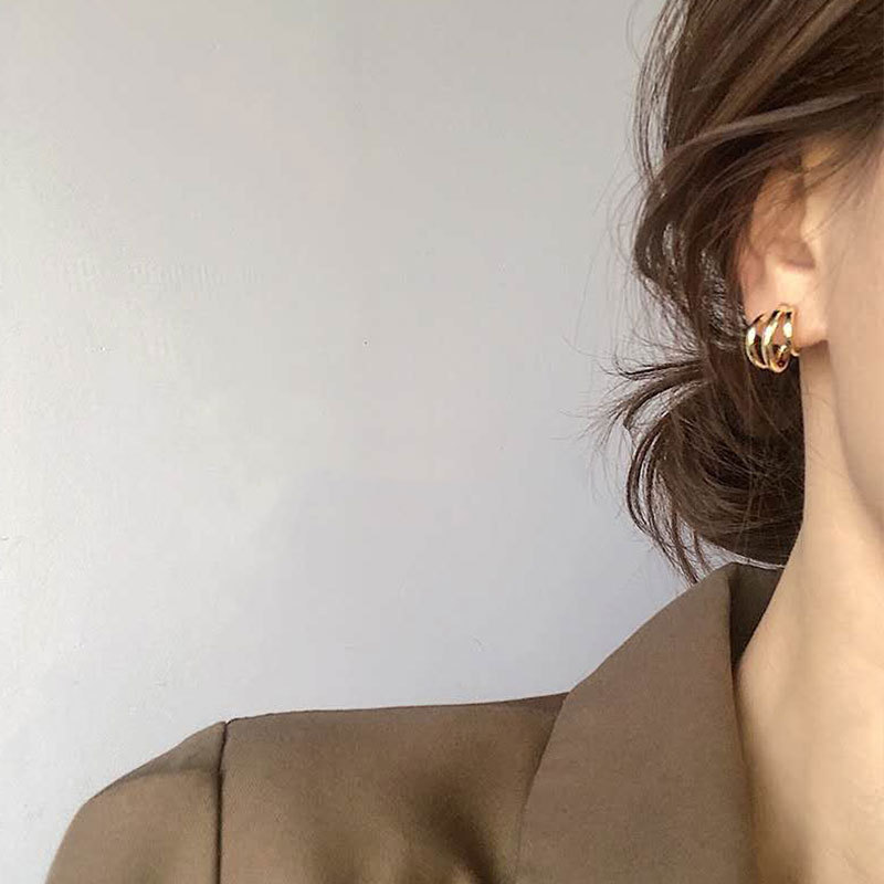 Korean new style simple retro temperament ins geometric circle earrings for women versatile temperament exquisite small earrings