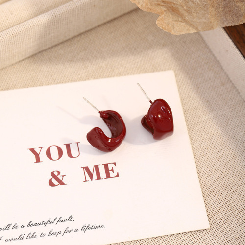 Silver Needle Autumn and Winter Small Ancora Red C-Shaped Curved Earrings Light Luxury Simple High-end Cute Sweet Earrings for Women