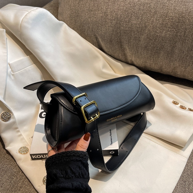 Niche design simple bag women's spring and summer new fashion personalized chest bag fashion casual waist bag crossbody bag