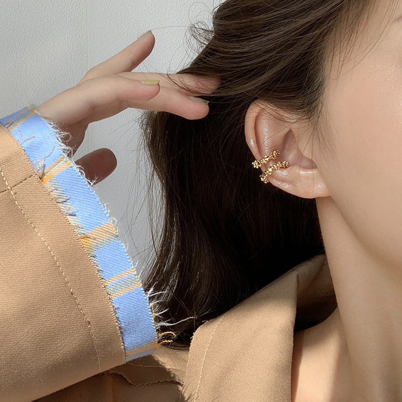 Personalized Irregular Shining Pinion Ear Clip Korean Style Versatile Sweet and Cool Girl No-Ear Hole Ear Bone Clip Autumn Style