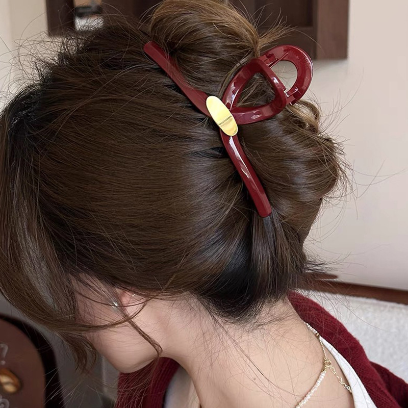 Festive Red Clip Women's 2024 New High-end Autumn and Winter Hair Clip Temperament Shark Clip Headwear for the Back of the Head