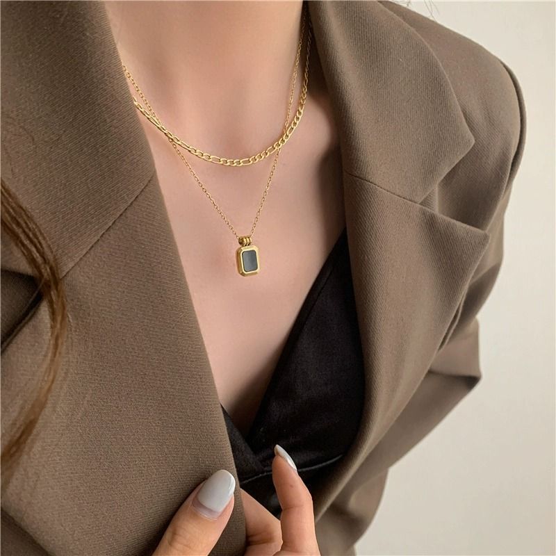 High-end double-layer stacked black square necklace for women, light luxury niche ins style titanium steel necklace that does not fade