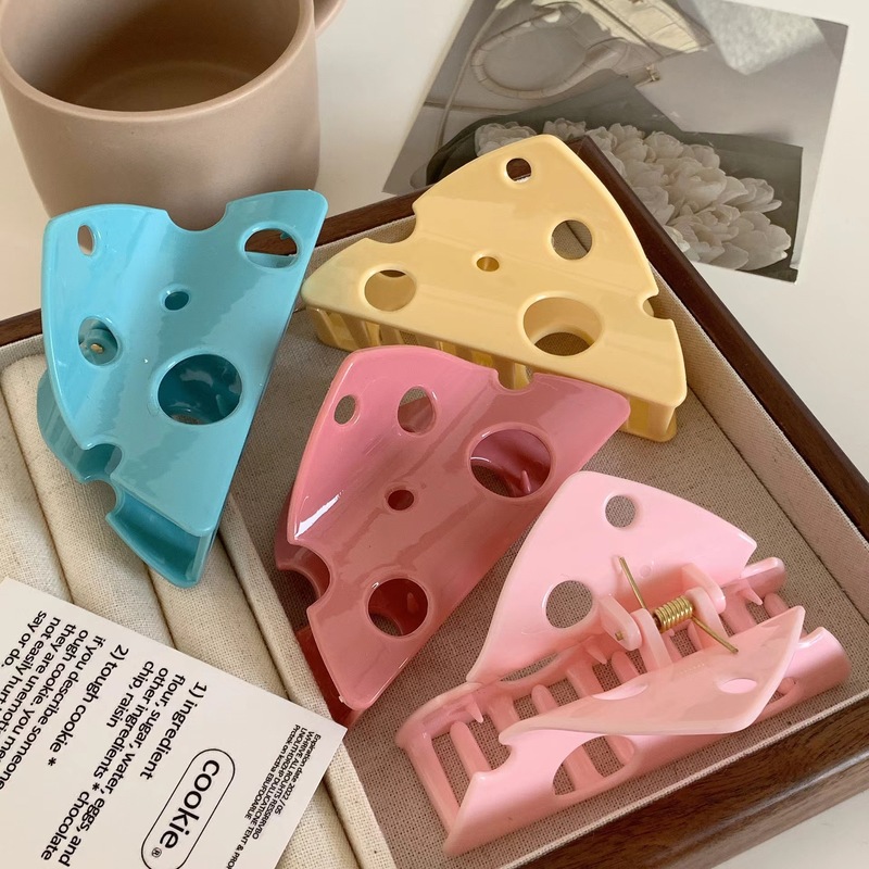 Fun Cheese Cheese Clip Creative Hair Shark Clip Girl's Hair Claw Triangular Hollow Hair Clamp Behind the Hair Clip