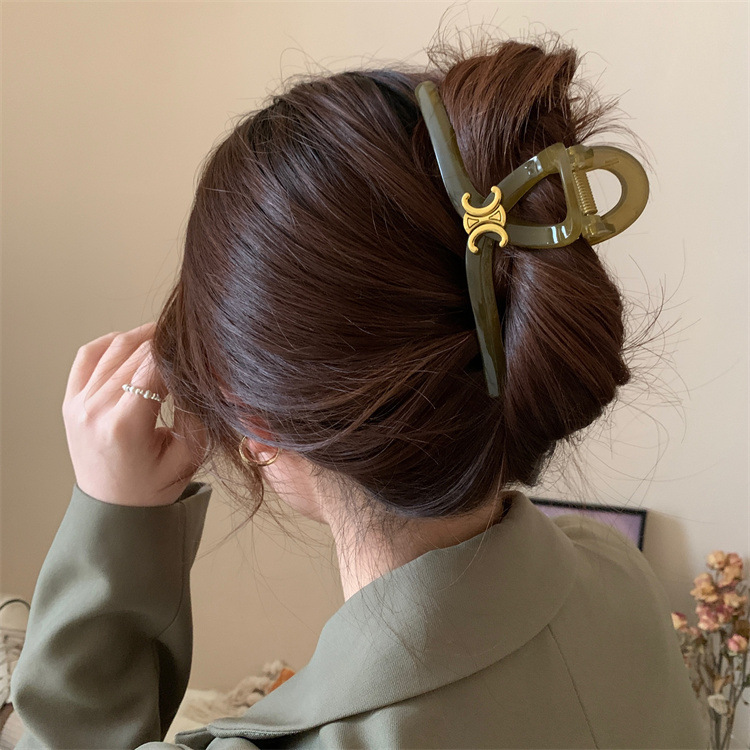 High-end Shark Clip Hairpin Retro Light Luxury Letter Large Clip Versatile Hairpin Women's Back Head Clip Headwear