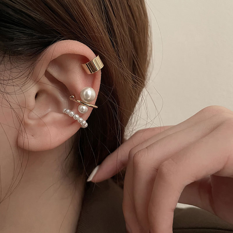 New set of ear clips, niche, elegant and simple, no pierced earrings, cool style, super fairy temperament, small ear bone clips for women