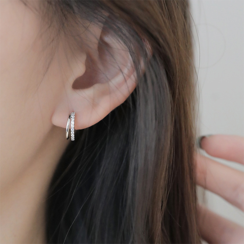 Flash diamond semi-circle earrings for women, simple temperament, design, niche, cold style, super fairy earrings, 2024 new trendy women