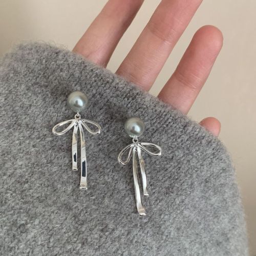 Bow gray pearl long earrings, niche design, high-end earrings, simple and sweet new style earrings