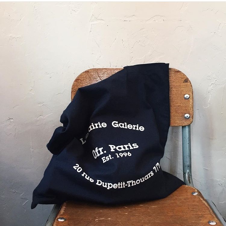 OFR bookstore in Paris, France niche one-shoulder simple canvas bag ins eco-friendly cloth bag from Korean blogger paris