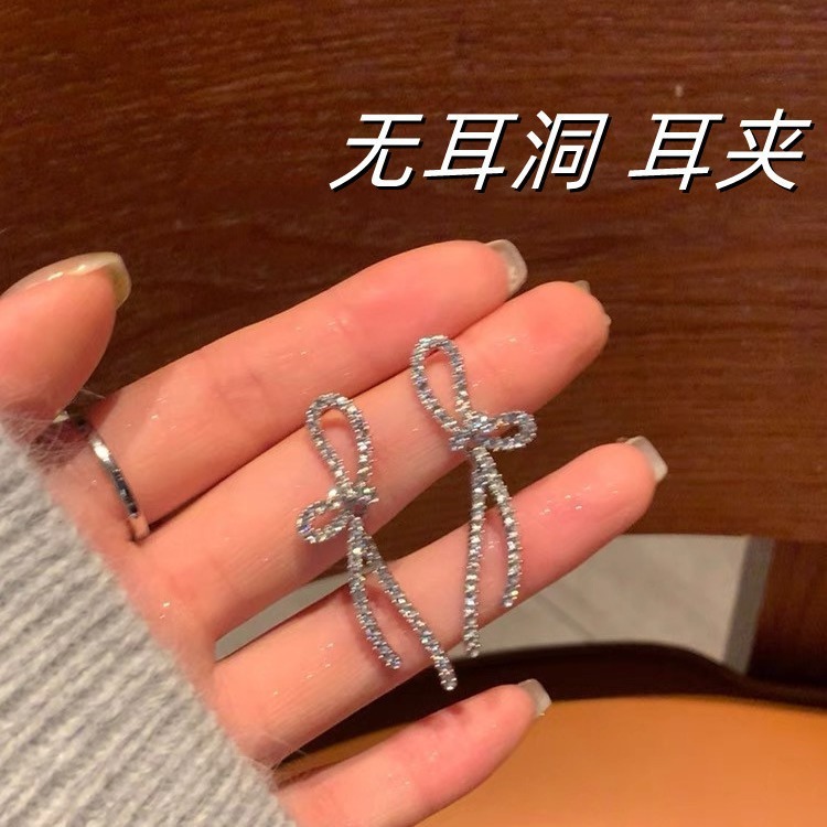 Bow tie earrings, mosquito repellent disc ear clips, women's light luxury, high-end temperament, new hot style unique earrings and earrings