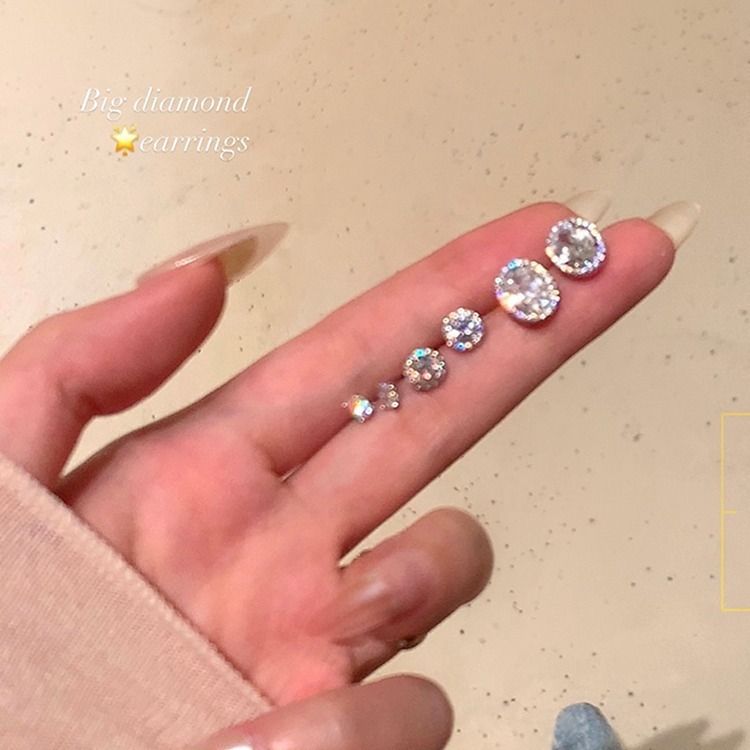 Fashionable and versatile sparkling zircon earrings for women, light luxury niche earrings, high-end earrings for women, small earrings