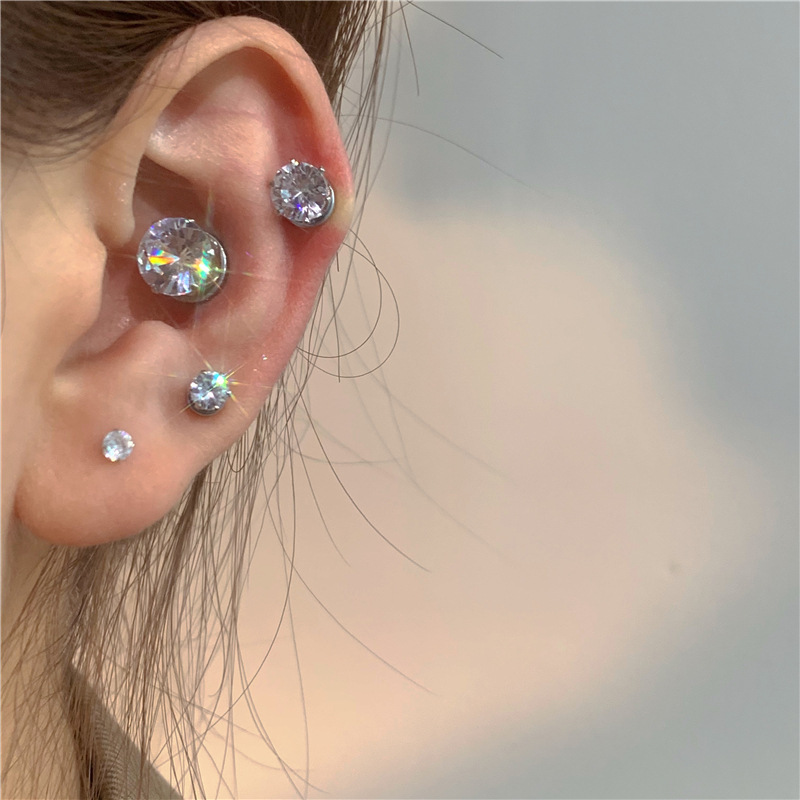 The same style as Wen Elf!  Super flash zircon ear clip for women without piercing, flash diamond, versatile cochlear nail, new magnet ear clip
