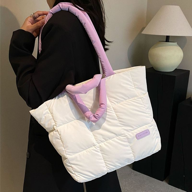 Foreign trade 2024 new down bag, cotton clothing women's bag, simple space bag, solid color soft square filled shoulder handbag