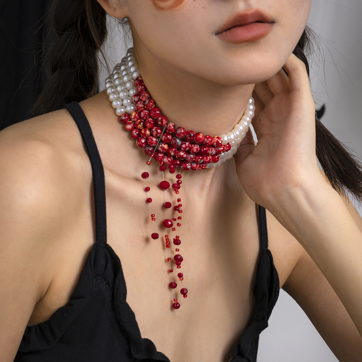 European and American cross-border accessories Gothic style pearl necklace choker creative Halloween blood drop tassel collarbone necklace