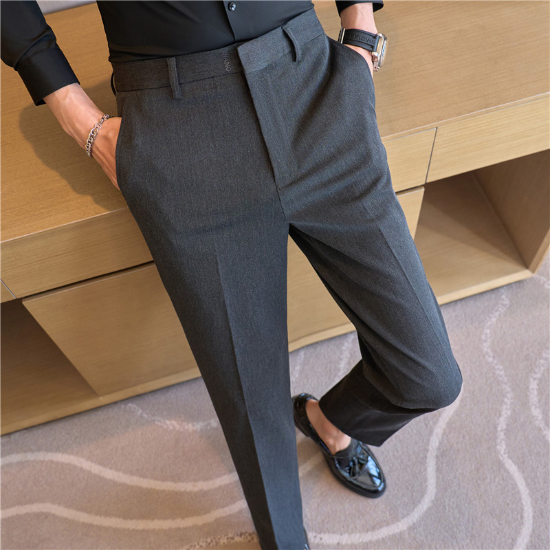 Yarn-dyed fabric with full edge workmanship ~ Men's casual trousers with embroidered trousers in dark gray
