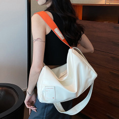 Large-capacity bag women's new summer simple and versatile shoulder crossbody bag this year's popular texture pillow bag