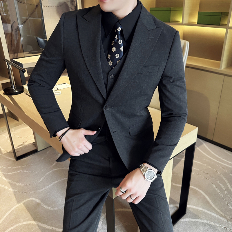Men's wedding dress single-breasted gun lapel suit slim groom groomsmen suit