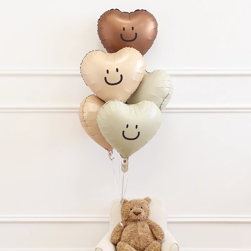 Xiaohongshu 18-inch smiling face love balloon ins children's birthday party photo props atmosphere scene decorations