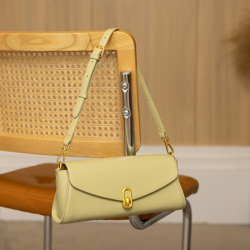 High-end women's bags 2024 spring and summer new style temperament armpit commuting bag Korean version versatile one-shoulder cross-body baguette bag