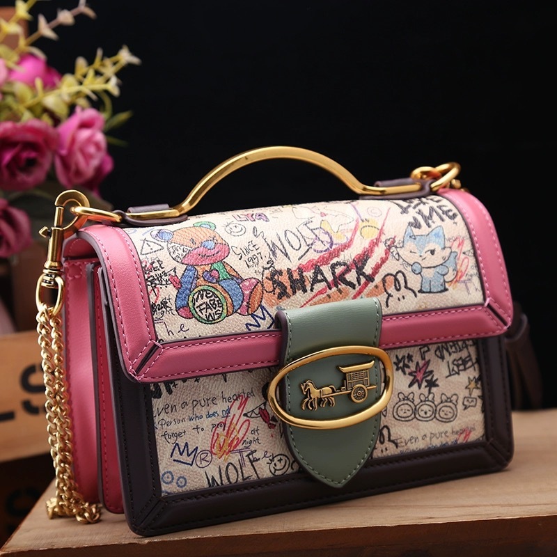 High-end niche graffiti cartoon bear handbag women's 2024 new genuine leather cross-border single shoulder crossbody bag