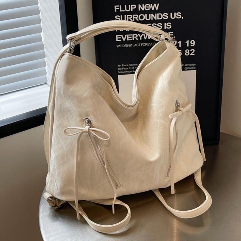 Fashionable women's bag large capacity tote bag 2024 new pleated single shoulder backpack commuting crossbody backpack
