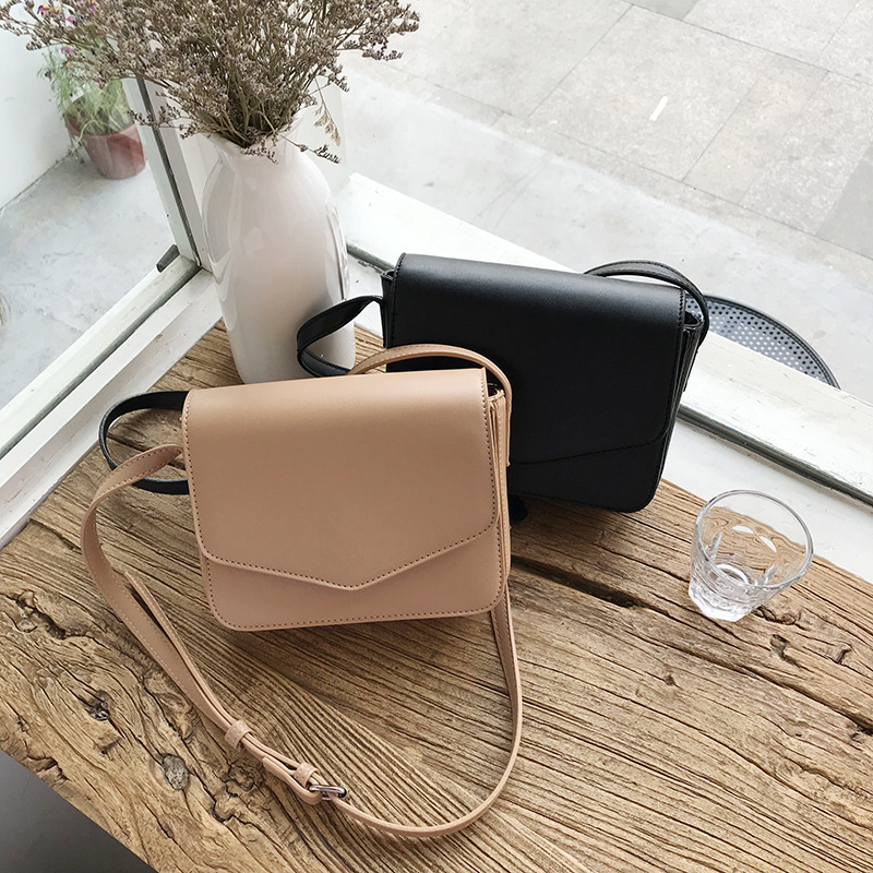 New small bag Korean ins diagonal chic Hong Kong style retro small square bag simple casual girl shoulder bag