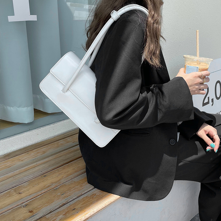 Korean summer new 2023 smooth leather square flip shoulder bag niche versatile texture underarm bag for women