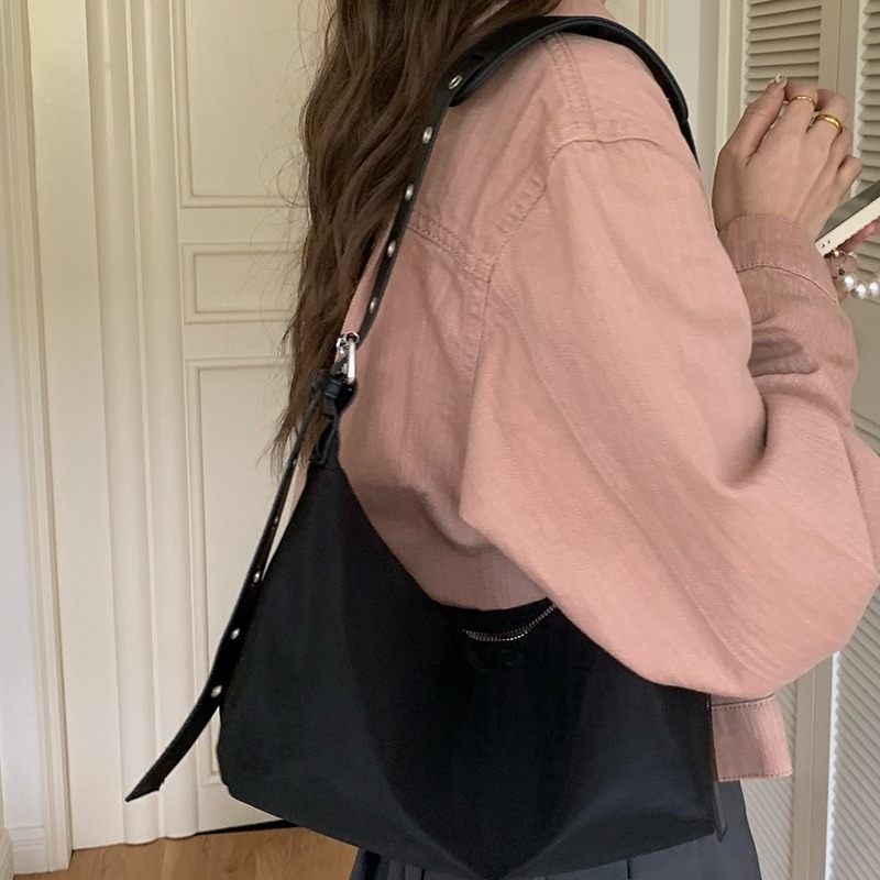 Foreign trade cross-border textured armpit bag for women new fashion nylon bag versatile large capacity crossbody bag