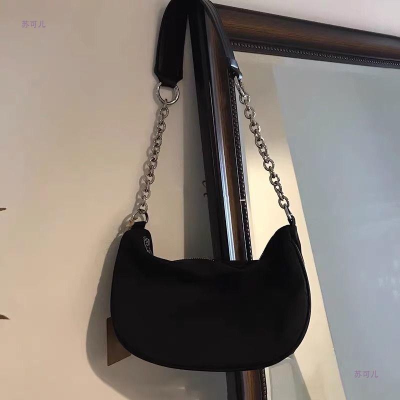 Minimalist cold retro style 2024 spring and summer new style crossbody versatile black chain armpit baguette shoulder bag for women