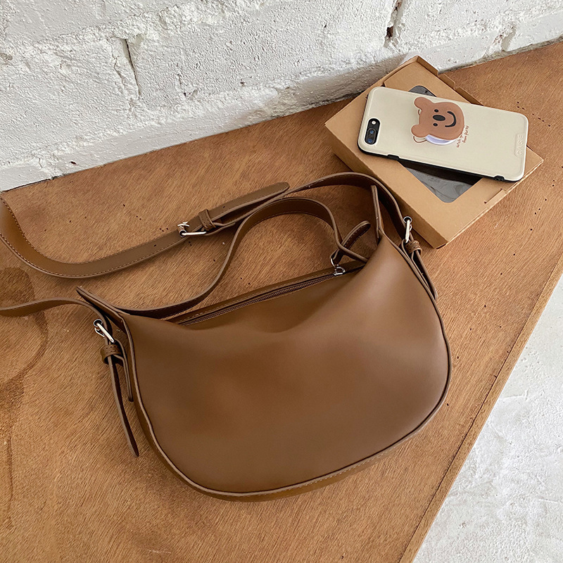 Large-capacity saddle bag single shoulder cross-body women's bag autumn and winter ins texture student casual soft shoulder bag