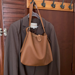 Korean version ins retro single shoulder crossbody mother-in-law bag new large capacity lazy style soft pu casual tote bag