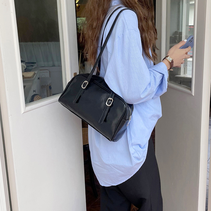 Homemade spring green shoulder bag niche armpit bag Korean ins bag 2024 new versatile commuter women's bag