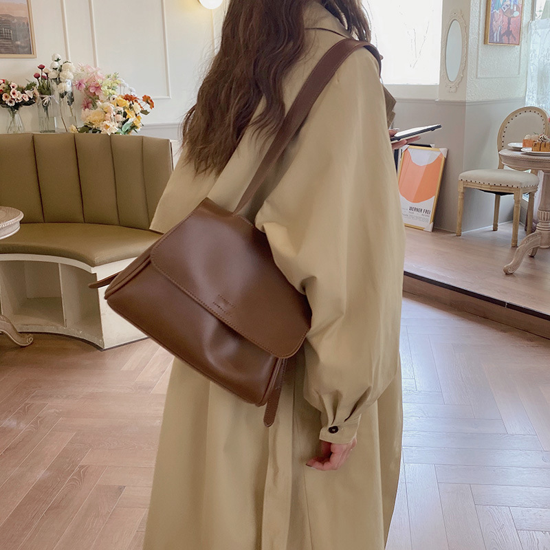 Foreign trade cross-border dark brown Korean new style 2024 spring flip bag temperament commuter pu bag women's single shoulder crossbody bag trendy