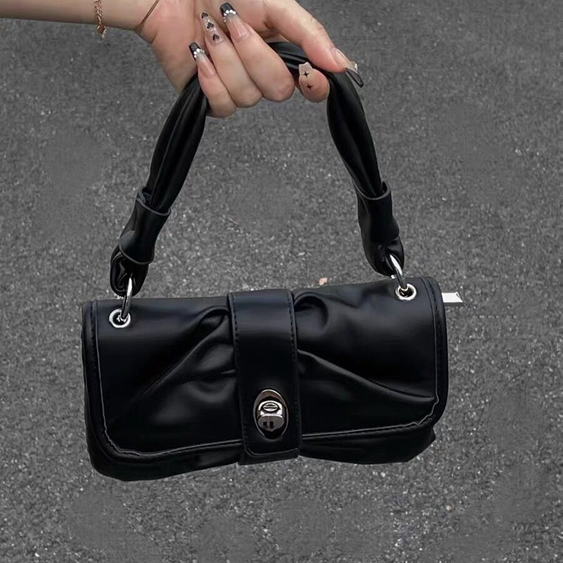 Korean ins niche super popular portable armpit bag women's new retro versatile one-shoulder cross-body cloud bag