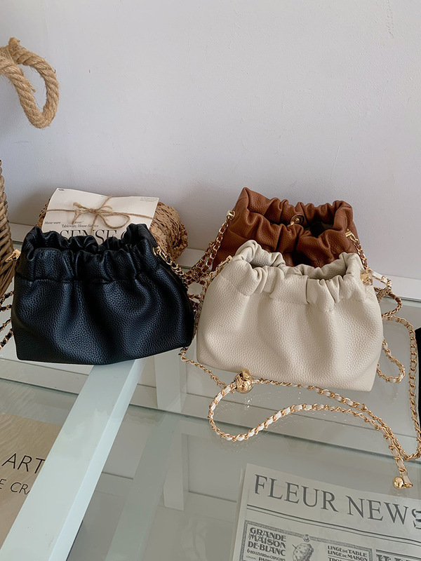 Popular bags for women new style solid color niche shoulder bag versatile chain crossbody cloud small bag