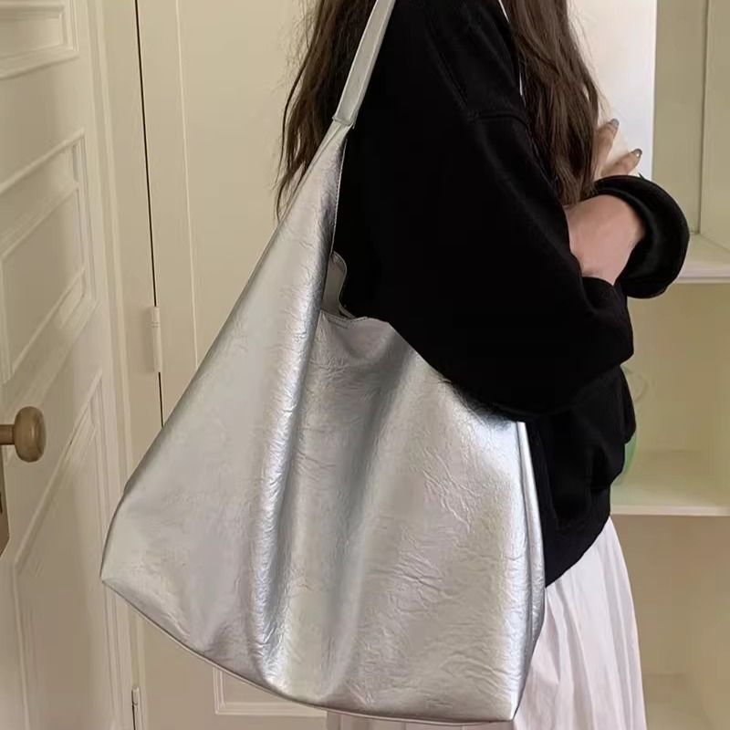 Retro Maillard style commuter bag large capacity bag for women 2024 new popular relaxed shoulder bag tote bag