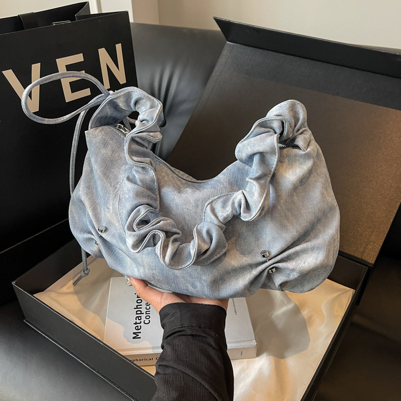 Fashionable pleated portable large-capacity dumpling bag 2024 summer new fashion armpit bag simple and versatile shoulder bag