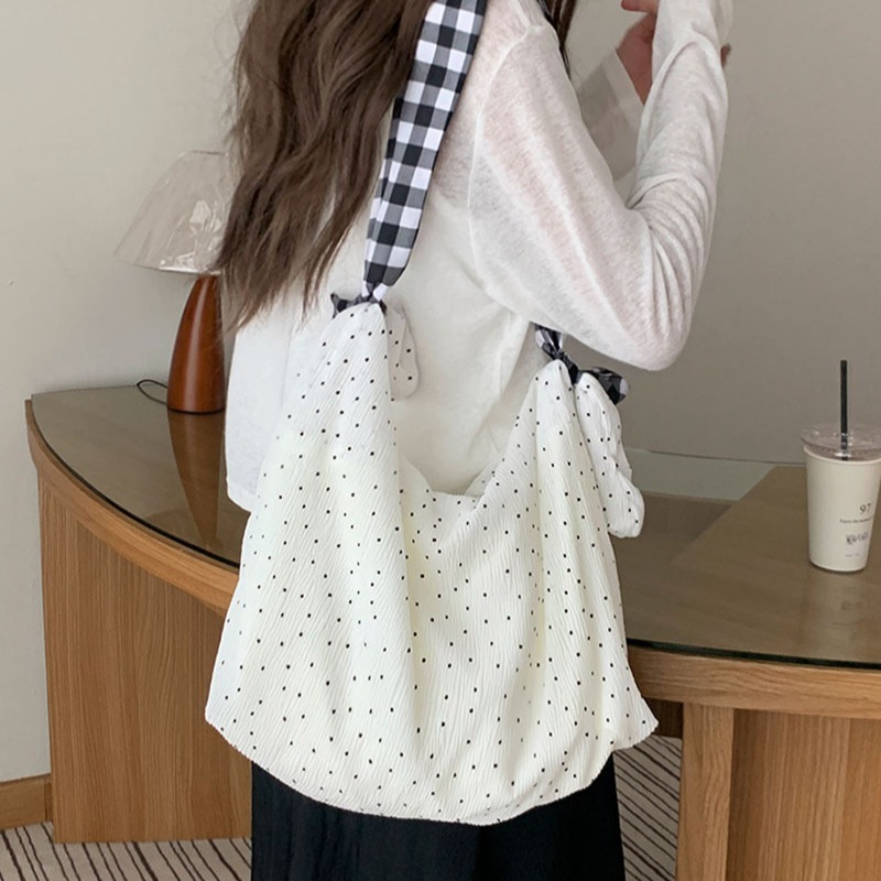Korean literary style canvas bag women's summer large capacity polka dot crossbody bag niche texture commuter shoulder bag