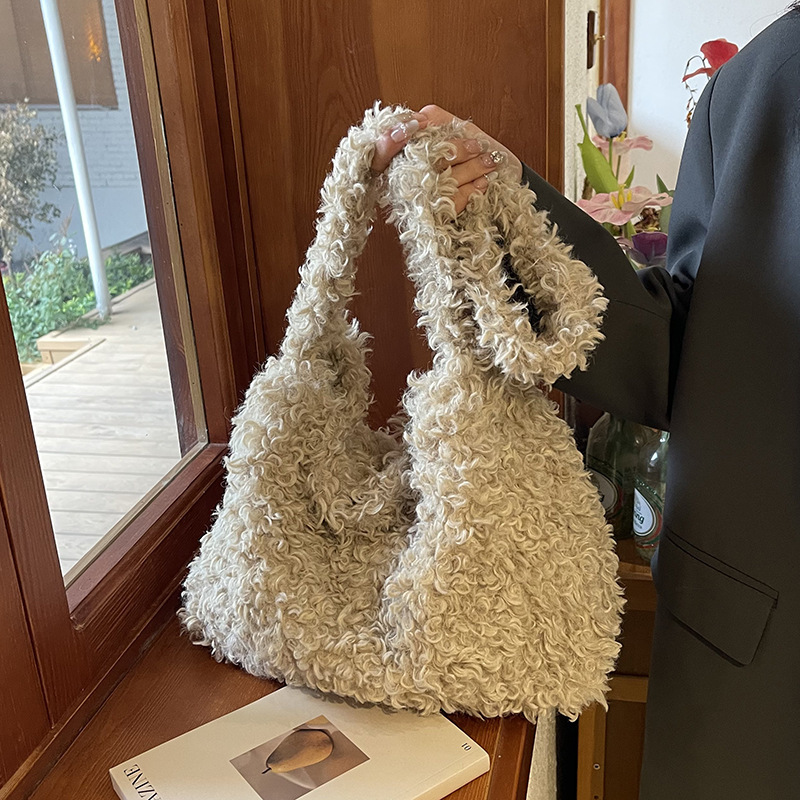 Casual Large Capacity Lamb Furry Bag Women's 2024 New Autumn and Winter Commuting Shoulder Messenger Bag Tote Bag