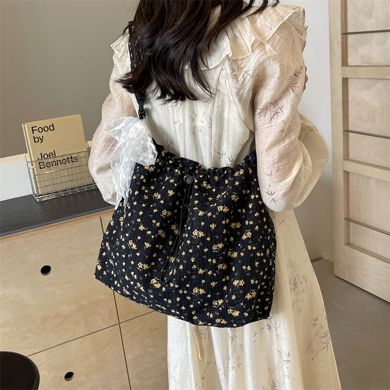 Summer fashion canvas bag Korean style ins style 2024 new floral cloth bag Ruiying large capacity single shoulder crossbody bag