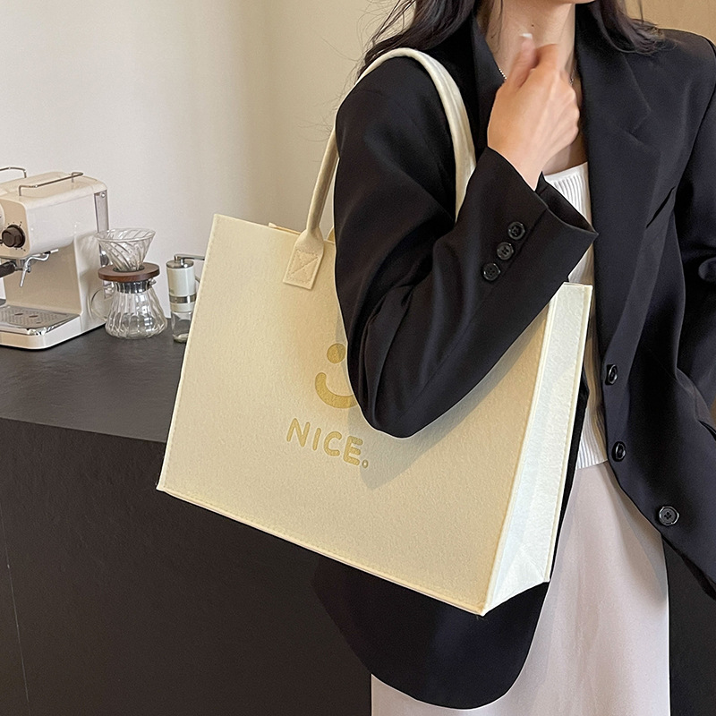Environmentally friendly bag portable shopping bag large capacity bag 2024 new felt bag women's commuter shoulder tote bag