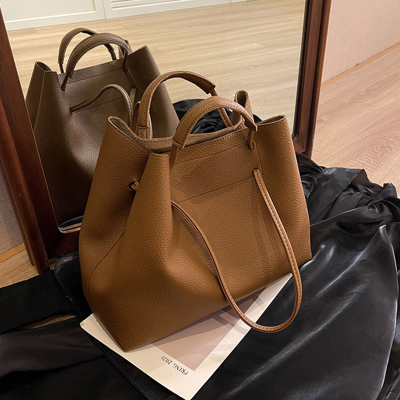 Large-capacity bag women's new fashion texture portable shoulder bag versatile work commuting armpit tote bag