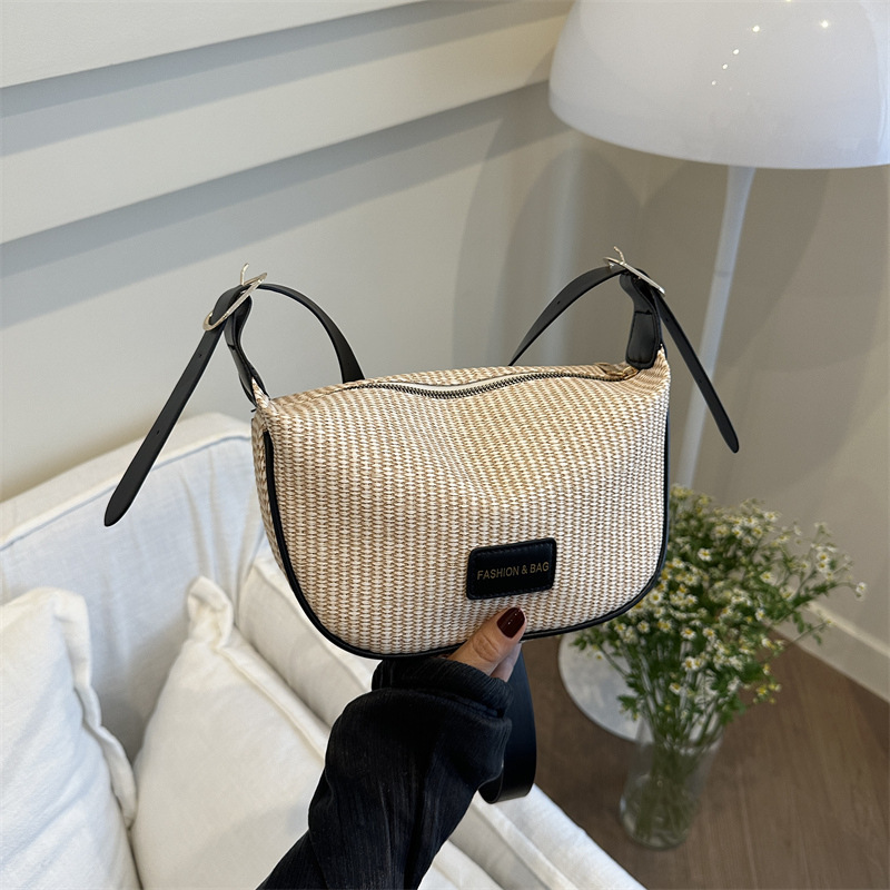 Summer 2024 fashionable small bag for women new versatile simple high-end dumpling bag western style casual crossbody bag