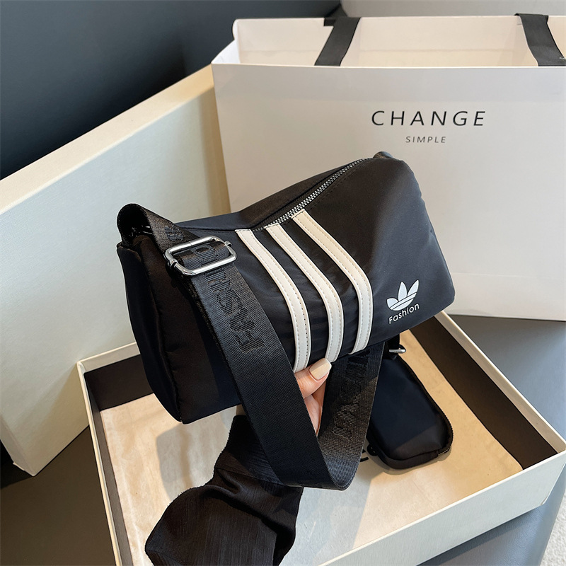 Casual Contrast Color Striped Pillow Bag Women's Bag New Trendy Simple Oxford Cloth Shoulder Bag Wide Shoulder Strap Crossbody Bag