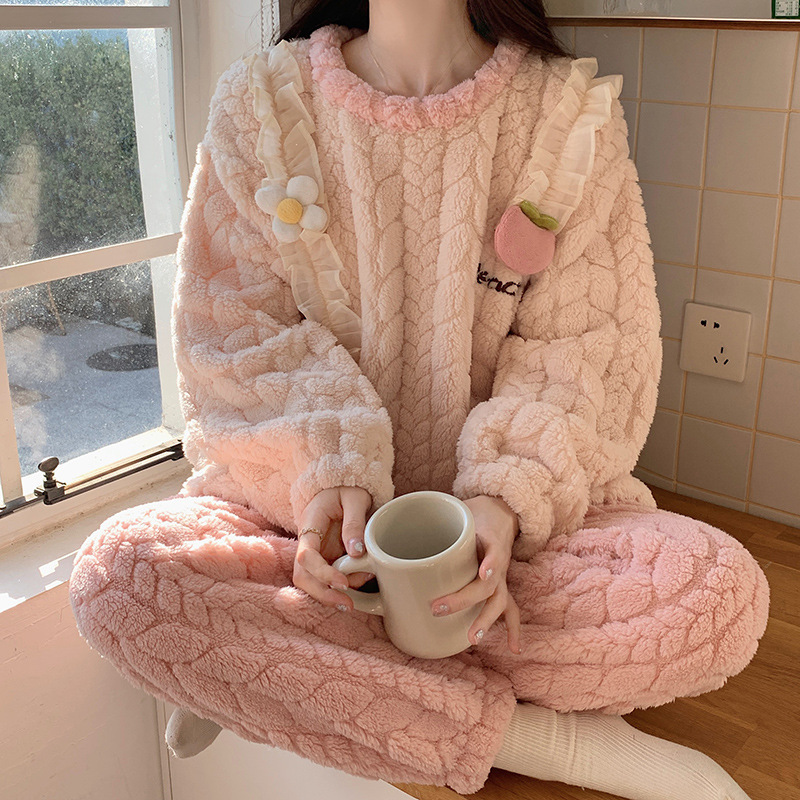 Leaf flannel velvet pajamas women's round neck autumn and winter wearable coral velvet large size home clothes set