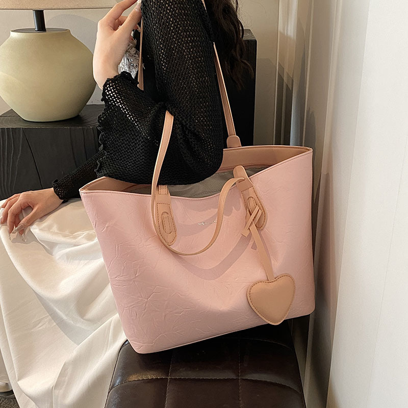 High-end retro commuting large-capacity bag 2024 new women's bag popular foreign style versatile shoulder bag tote bag