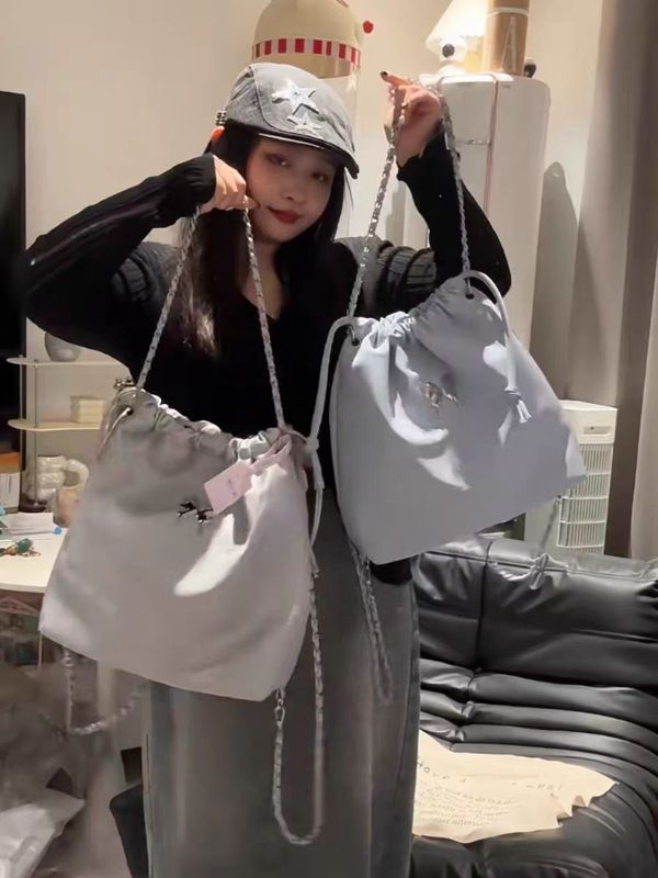 Niche chain bag butterfly commuting shoulder capacity 2024 oblique capacity backpack school bag large capacity student hundreds of pairs
