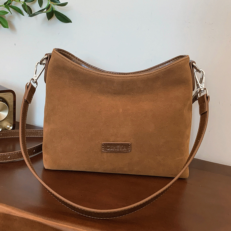 High-end texture simple bag for women 2024 fashion versatile frosted retro armpit bag casual shoulder crossbody bag trendy